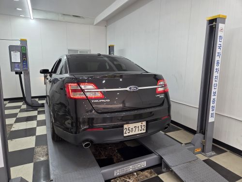 Ford Taurus 2013 — inspection photo 2