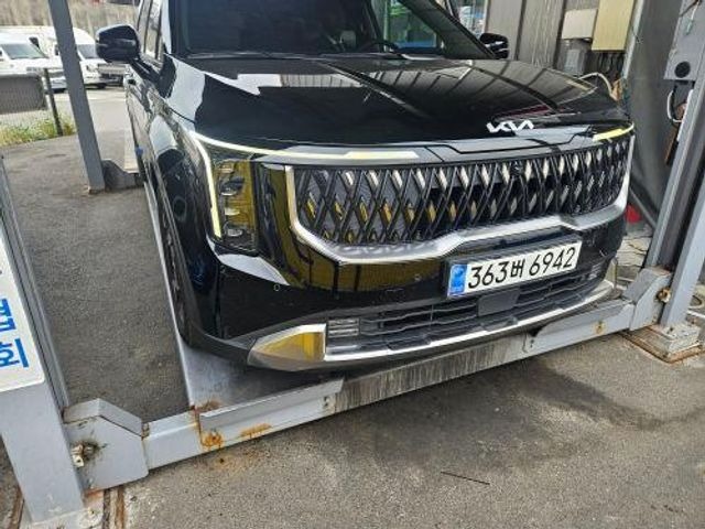 Kia Canival 2025 — inspection photo 1
