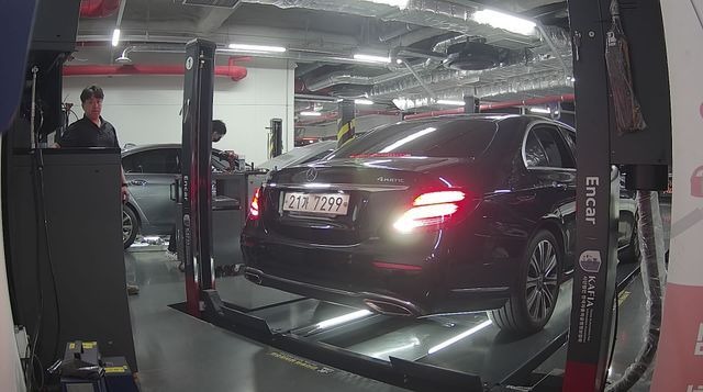 Mercedes-Benz E-Class 2017 — inspection photo 2
