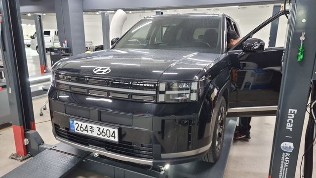 Hyundai Santafe 2025 — inspection photo 1