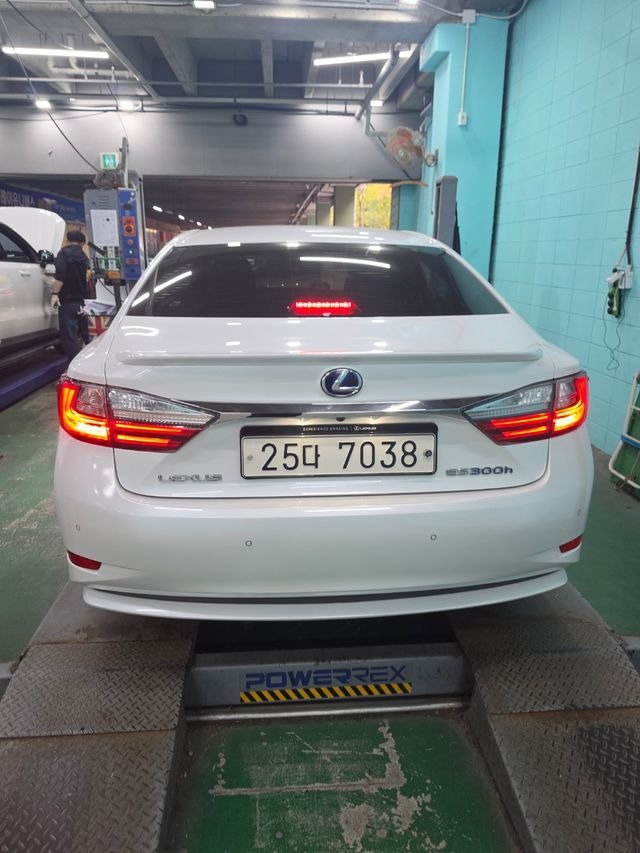 Lexus ES 2017 — inspection photo 2