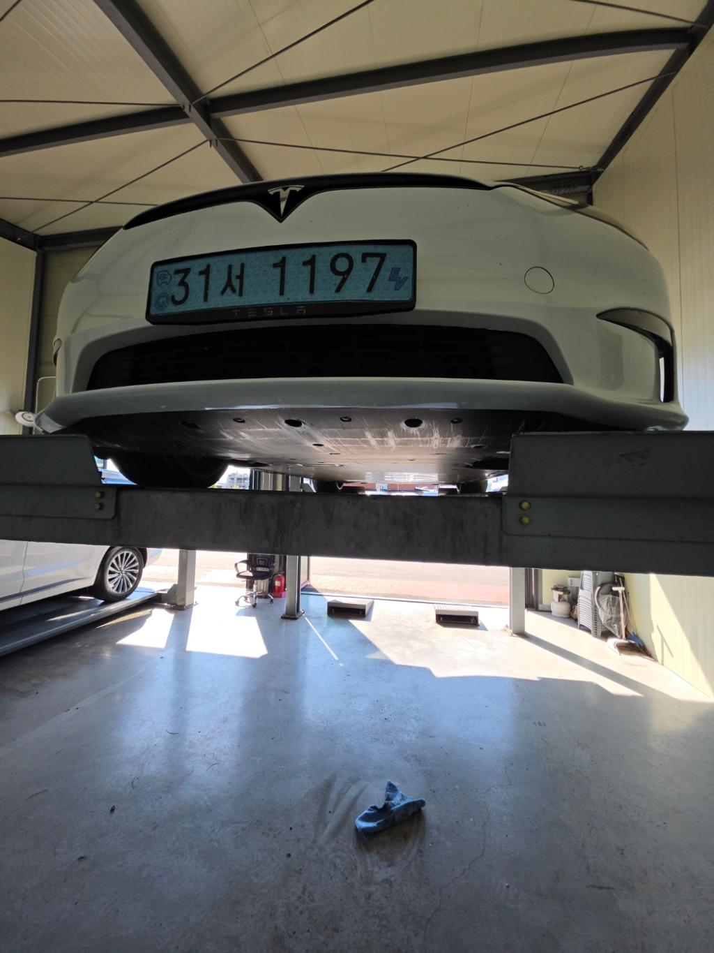 Tesla Model S 2023 — inspection photo 1