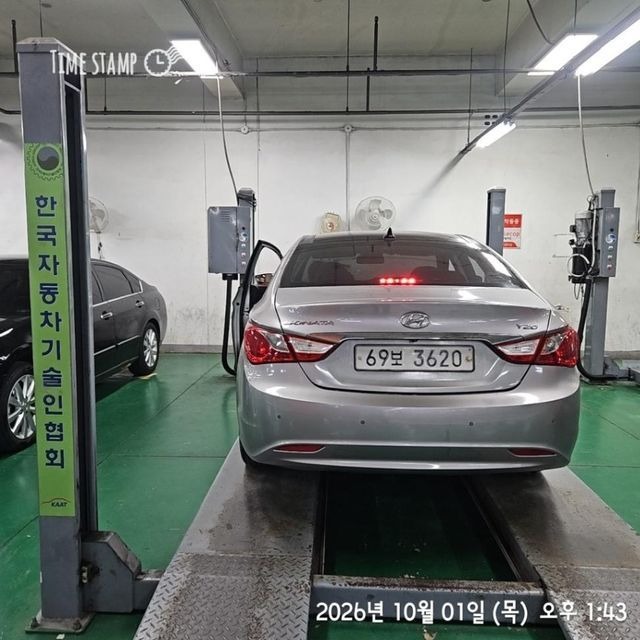 Hyundai Sonata 2010 — inspection photo 2