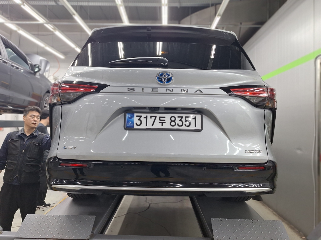 Toyota Sienna 2025 — inspection photo 2