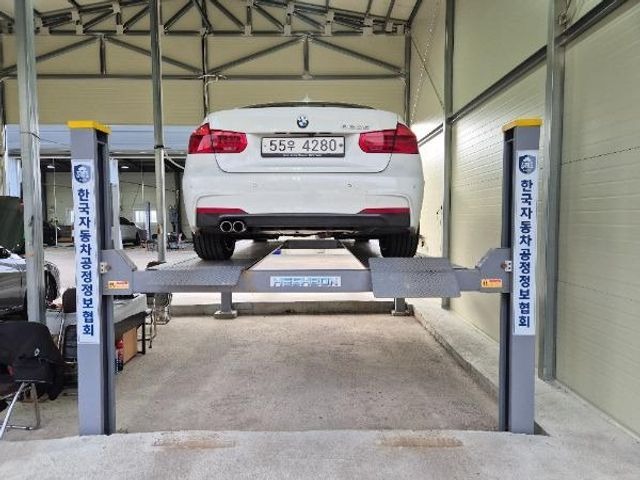 BMW 3-Series 2018 — inspection photo 2