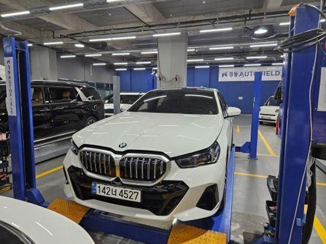 BMW 5-Series 2024 — inspection photo 1
