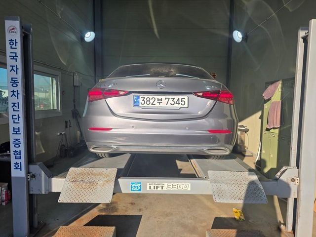 Mercedes-Benz C-Class 2024 — inspection photo 2