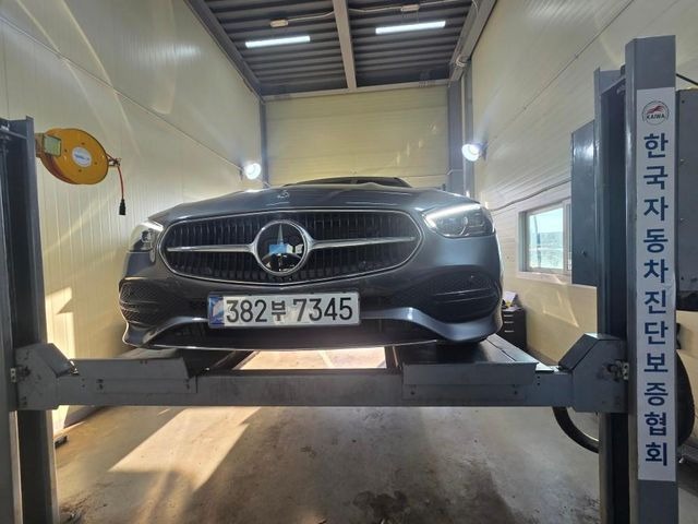 Mercedes-Benz C-Class 2024 — inspection photo 1