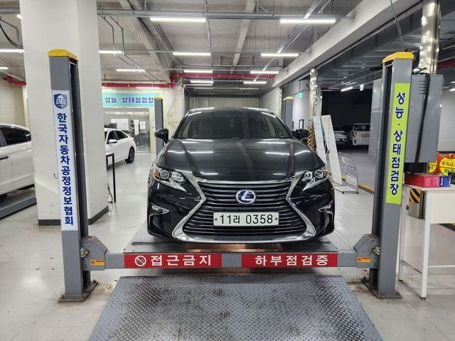 Lexus ES 2017 — inspection photo 1