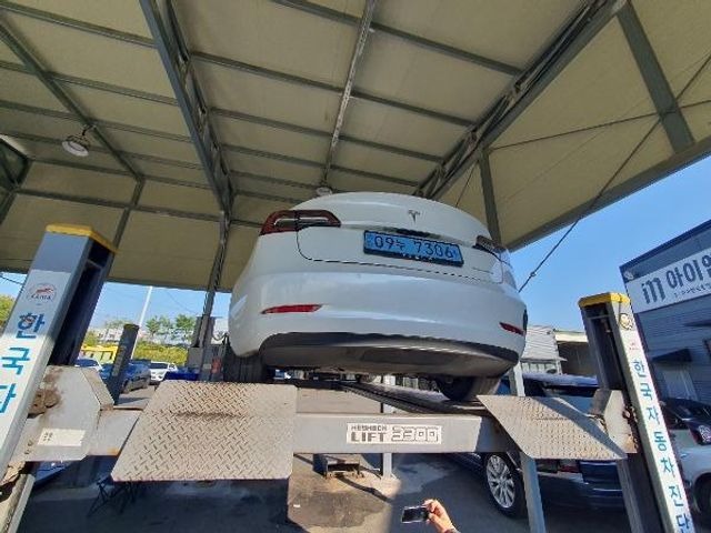 Tesla Model 3 2021 — inspection photo 2