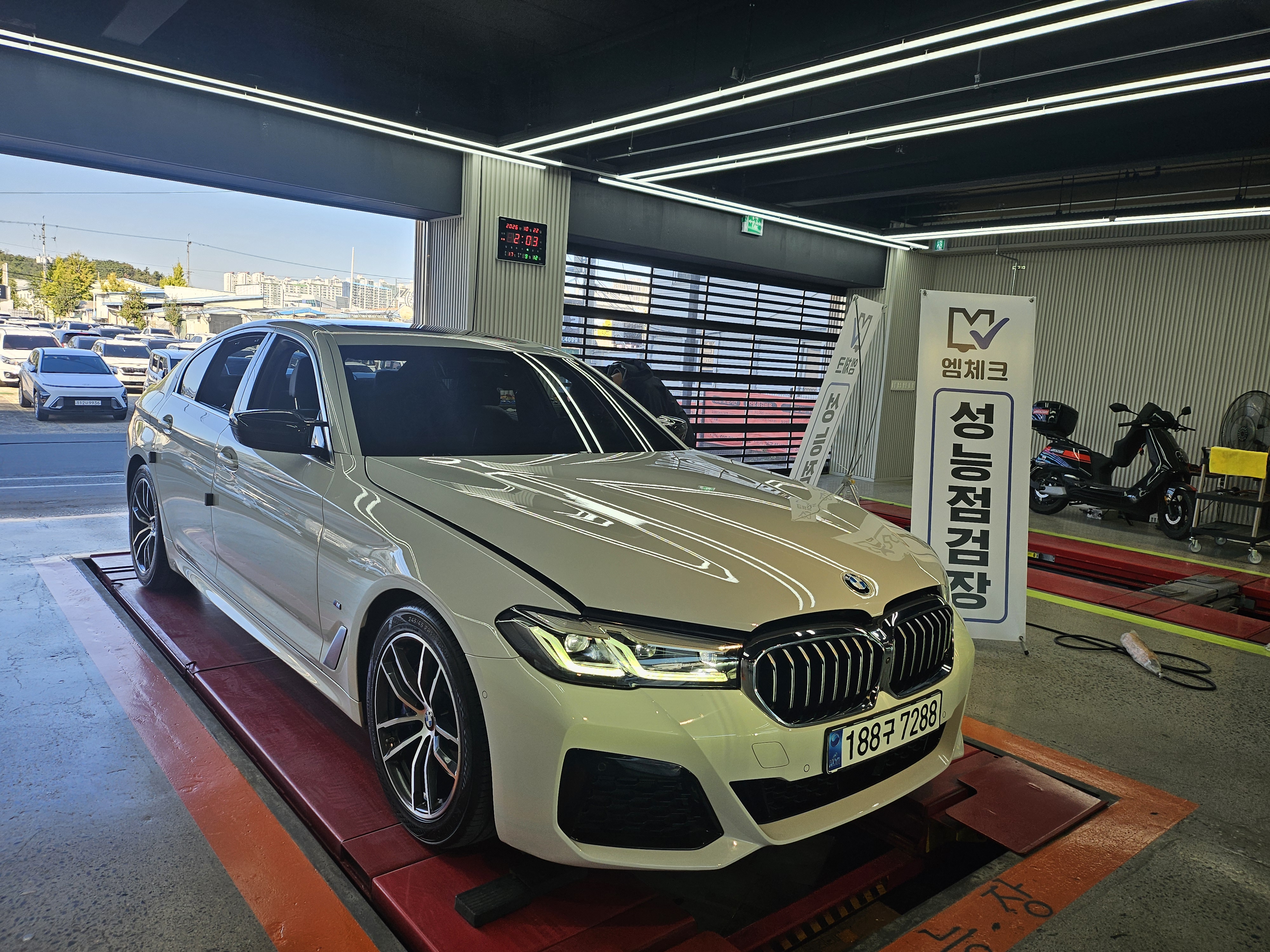 BMW 5-Series 2023 — inspection photo 1