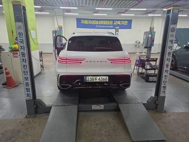 Genesis GV70 2026 — inspection photo 2