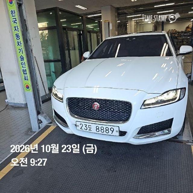 Jaguar XF 2019 — inspection photo 1