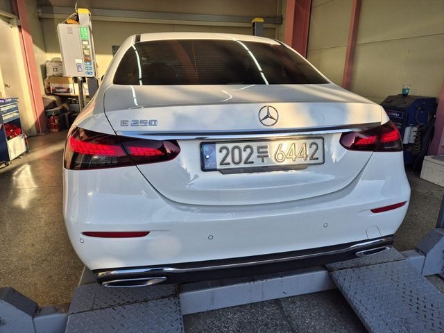 Mercedes-Benz E-Class 2022 — inspection photo 2