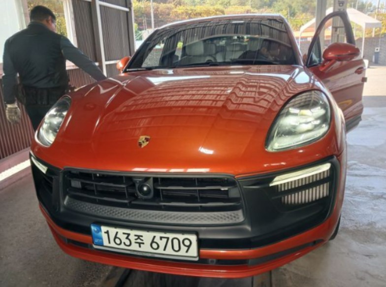 Porsche Macan 2023 — inspection photo 1