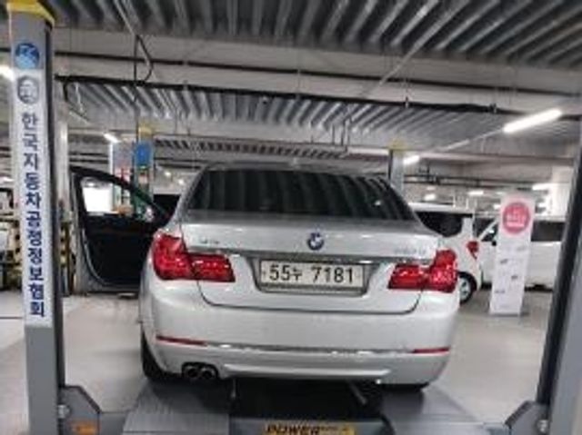 BMW 7-Series 2014 — inspection photo 1