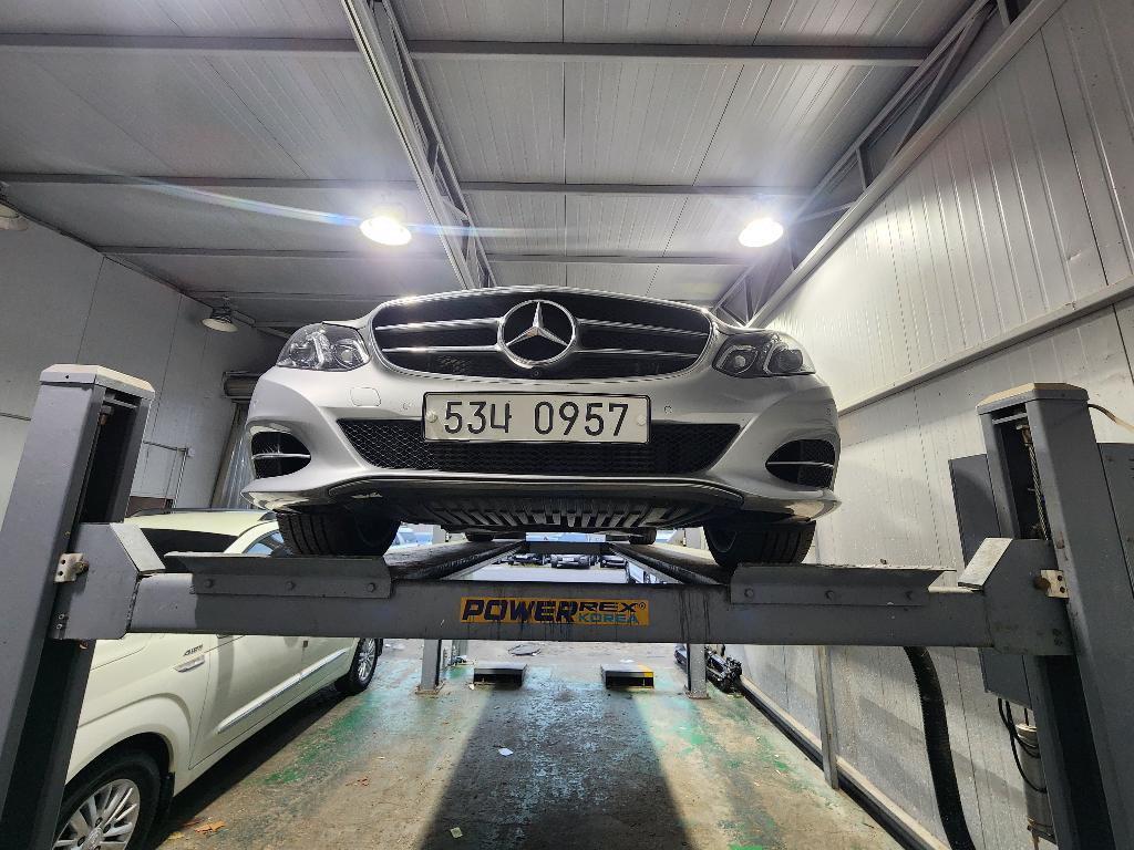 Mercedes-Benz E-Class 2016 — inspection photo 1