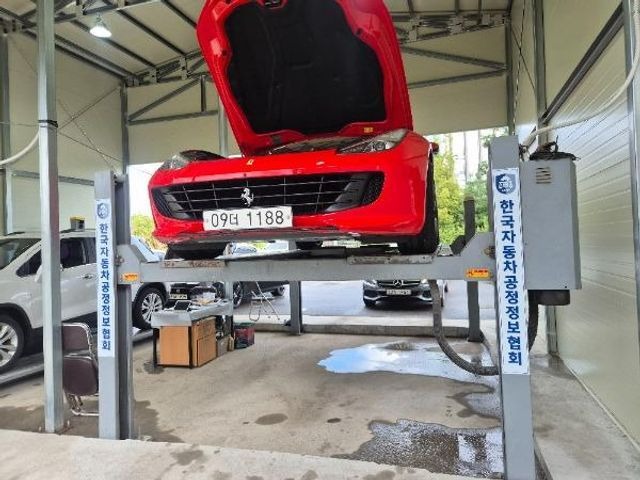 Ferrari GTC4 Lusso 2018 — inspection photo 1