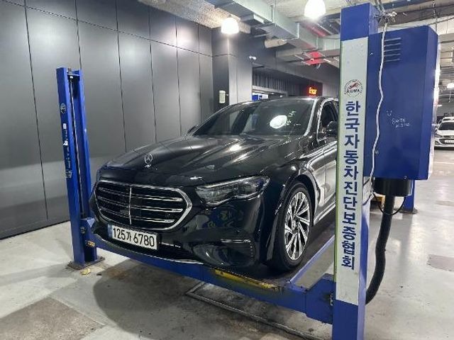 Mercedes-Benz E-Class 2025 — inspection photo 1