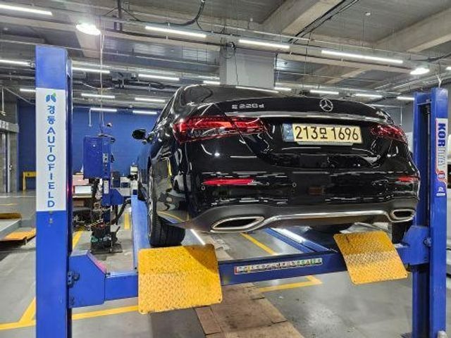 Mercedes-Benz E-Class 2022 — inspection photo 2