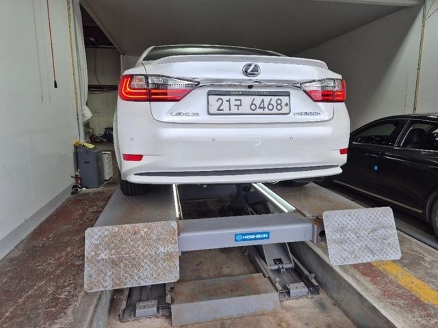Lexus ES 2017 — inspection photo 2