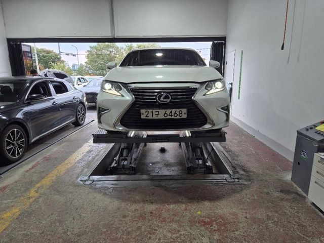 Lexus ES 2017 — inspection photo 1