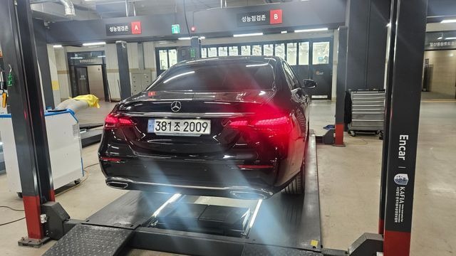 Mercedes-Benz E-Class 2023 — inspection photo 2