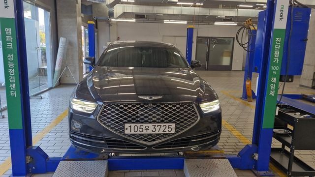 Genesis G90 2019 — inspection photo 1