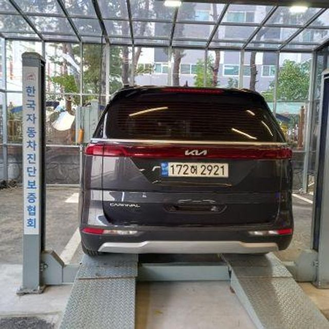 Kia Canival 2023 — inspection photo 2
