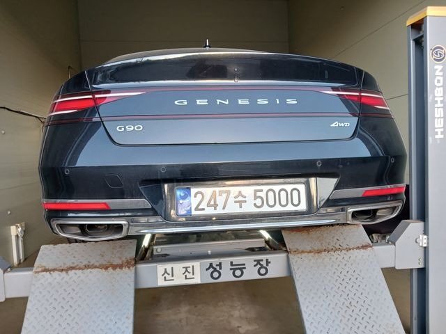 Genesis G90 2023 — inspection photo 2