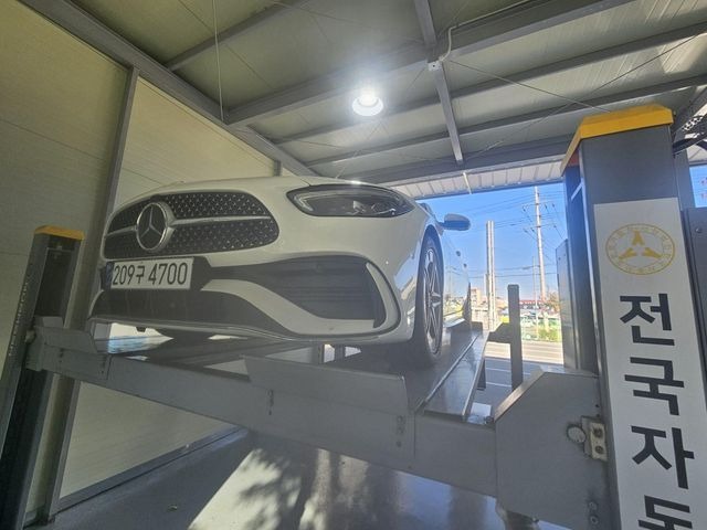 Mercedes-Benz C-Class 2025 — inspection photo 1