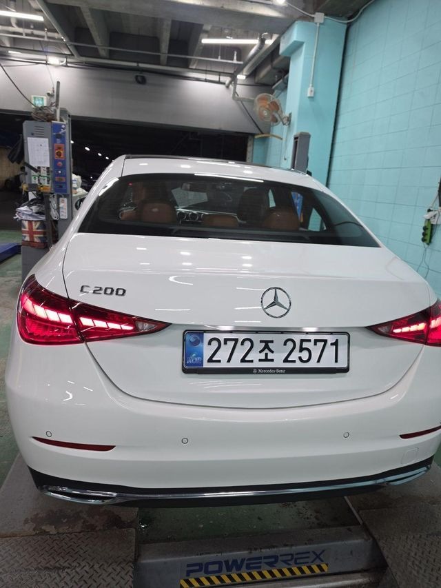 Mercedes-Benz C-Class 2026 — inspection photo 2