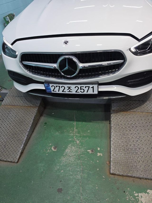 Mercedes-Benz C-Class 2026 — inspection photo 1