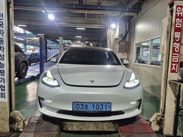 Tesla Model 3 2022 — inspection photo 1