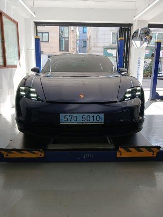 Porsche Taycan 2022 — inspection photo 1