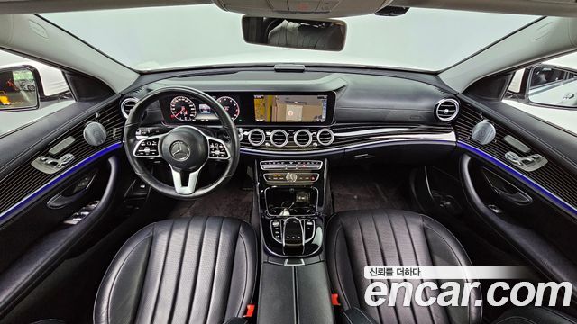 Mercedes-Benz E-Class — interior