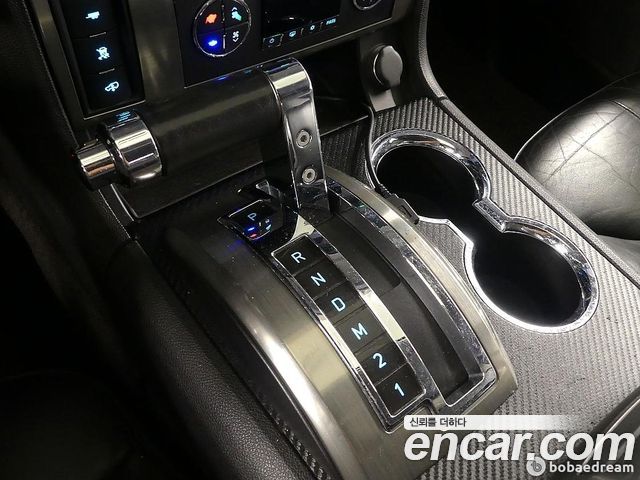 Hummer H2 — interior