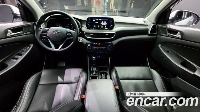 Hyundai Tucson — interior