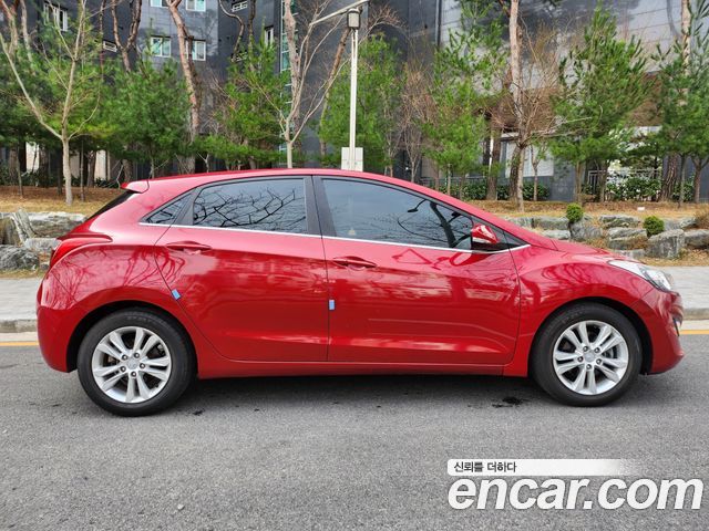 Hyundai i30 — interior