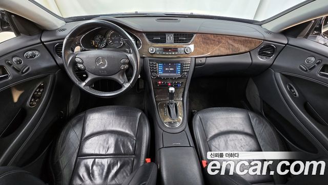 Mercedes-Benz CLS-Class — interior
