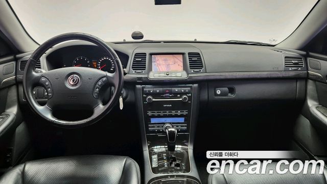 Kia Opirus — interior