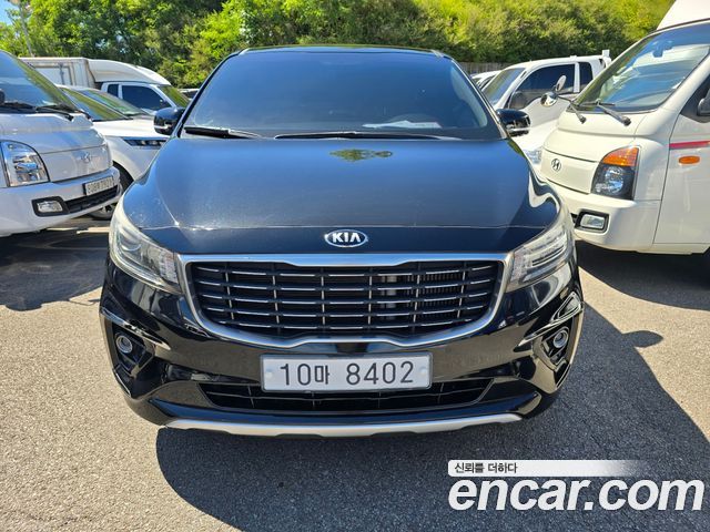 Kia Carnival — exterior