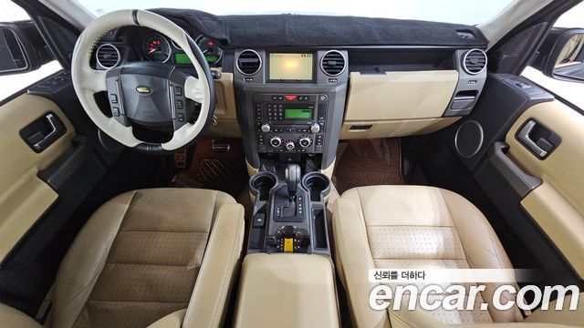Land Rover Discovery — interior