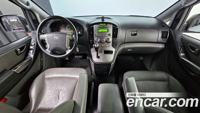 Hyundai Starex — interior