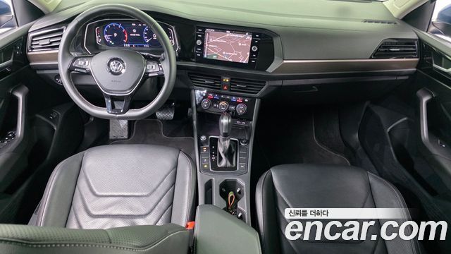 Volkswagen Jetta — interior