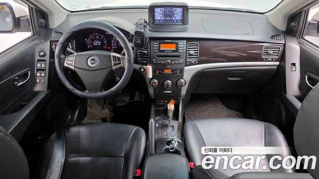 KG Mobility Korando — interior