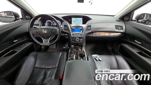 Honda Legend — interior