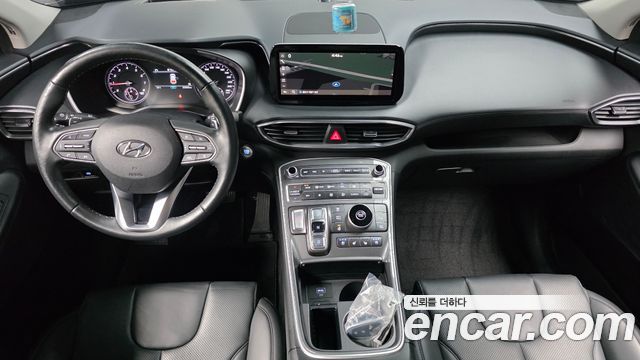 Hyundai Santa Fe — interior