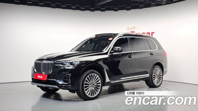BMW X7 — exterior
