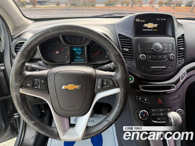 Chevrolet Korea Orlando — interior